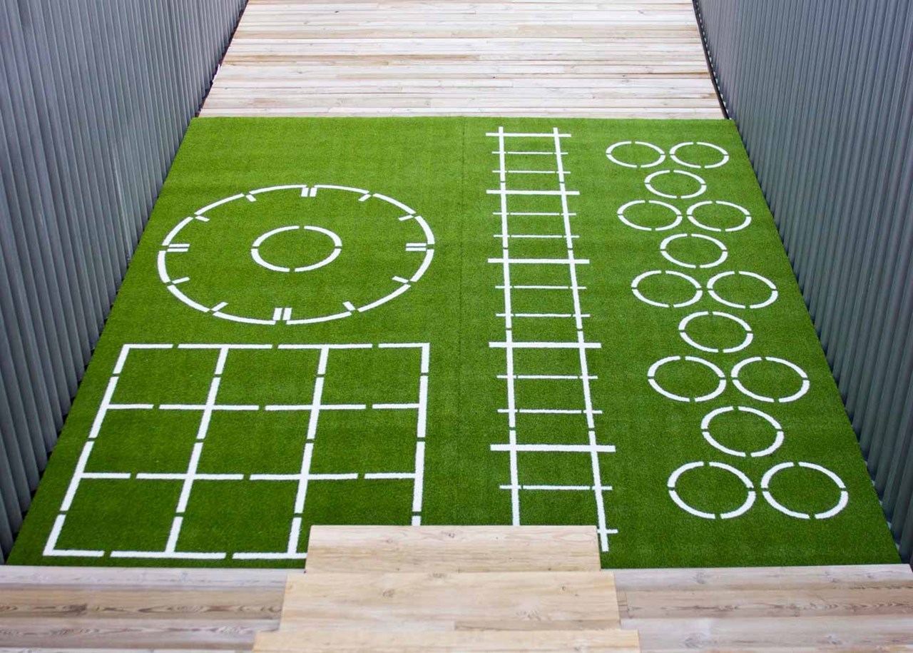 Bild von PaviGym Custom Turf 2.0 Square-Web 2 x 4,8 m H. 22 mm mit Markierungen